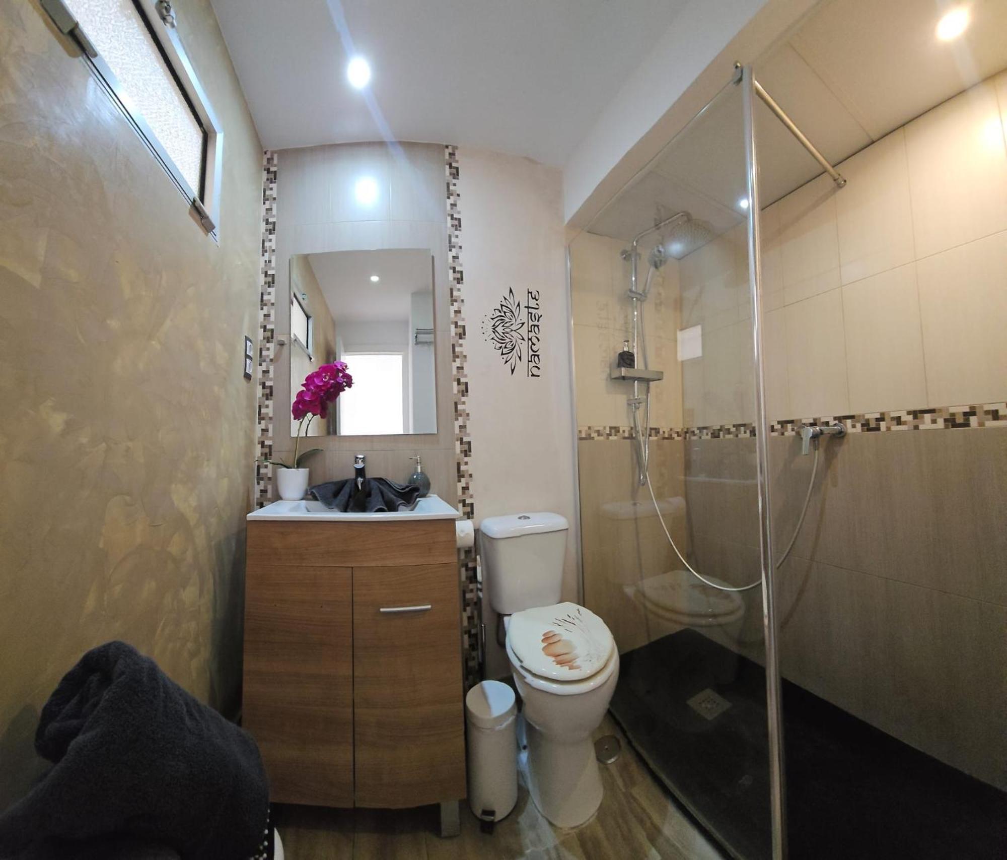 Namaste Modern Elegance City Center Apartment By Namaste Elite توريمولينوس المظهر الخارجي الصورة